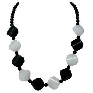 Black & White Glass Beaded Necklace